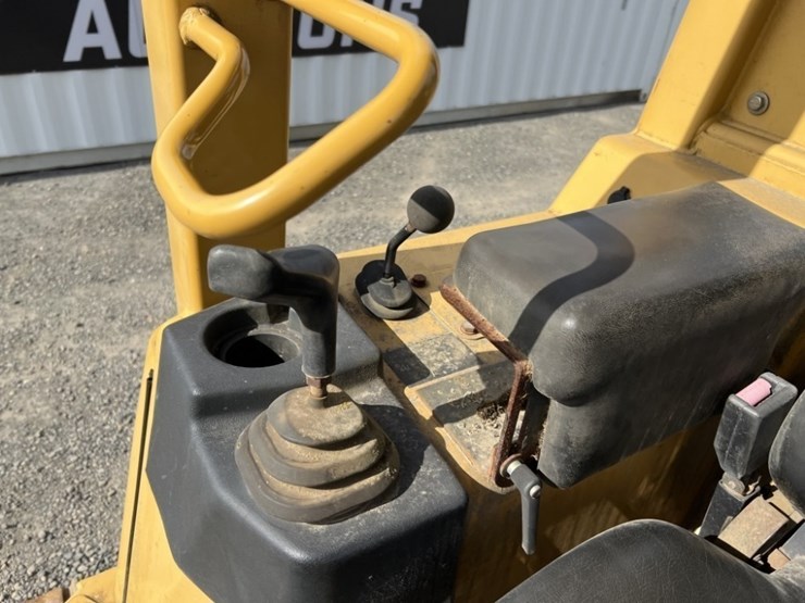 caterpillar-d5g-xl-image-28