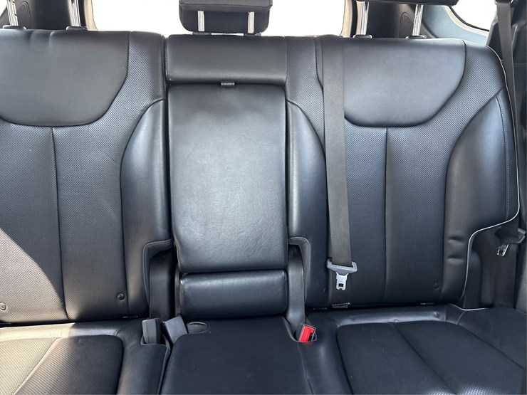2021-hyundai-santa-fe-image-13
