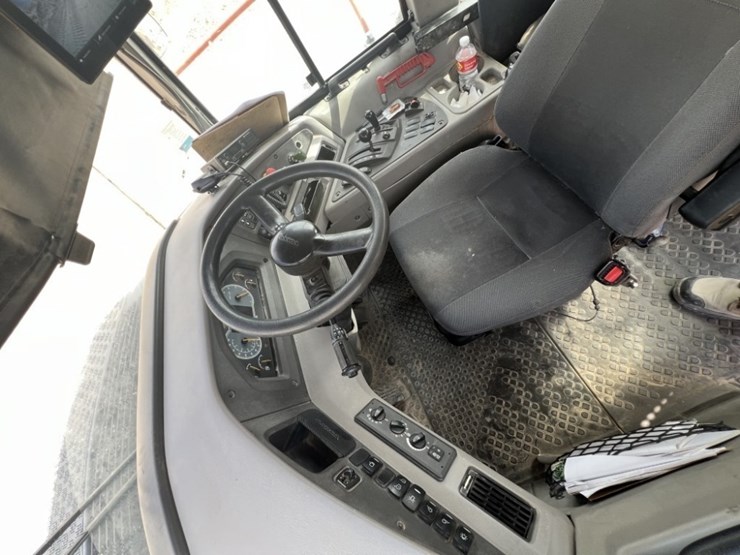 2020-volvo-a60h-image-35