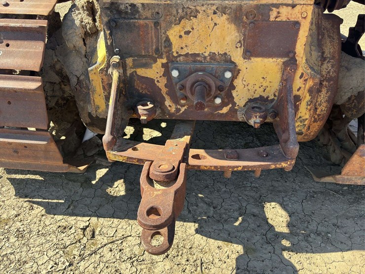 caterpillar-d4-image-28