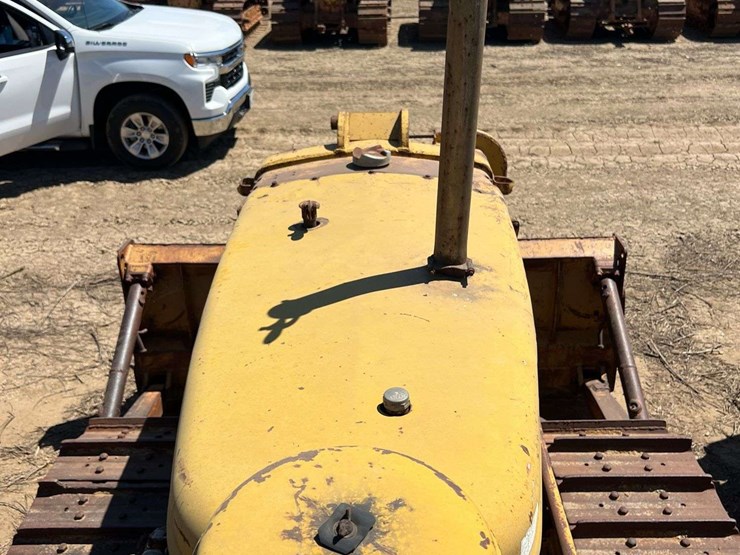 caterpillar-d6-image-30