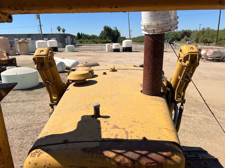 caterpillar-d9g-image-15