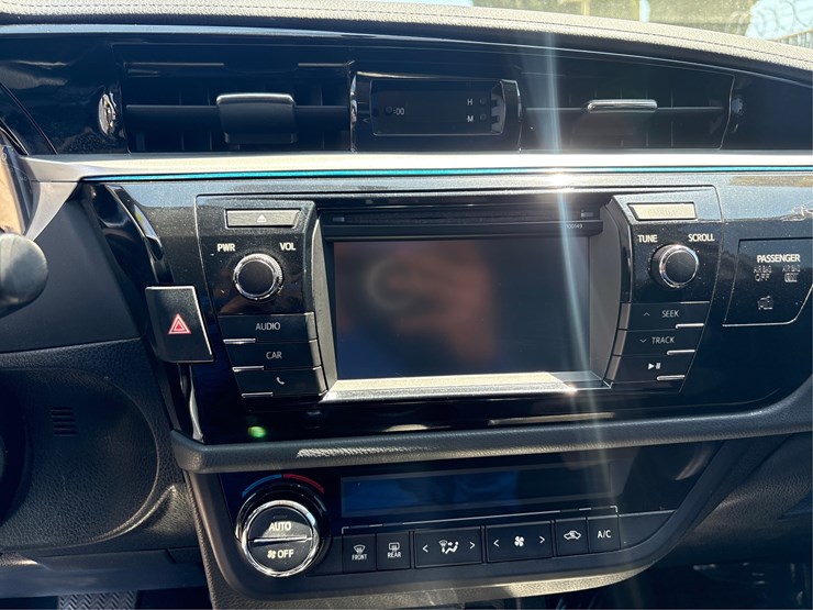 lot#-305--2015-toyota-corolla----**offsite**-buy-now-image-14