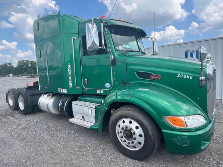 2014-peterbilt-384-image-4