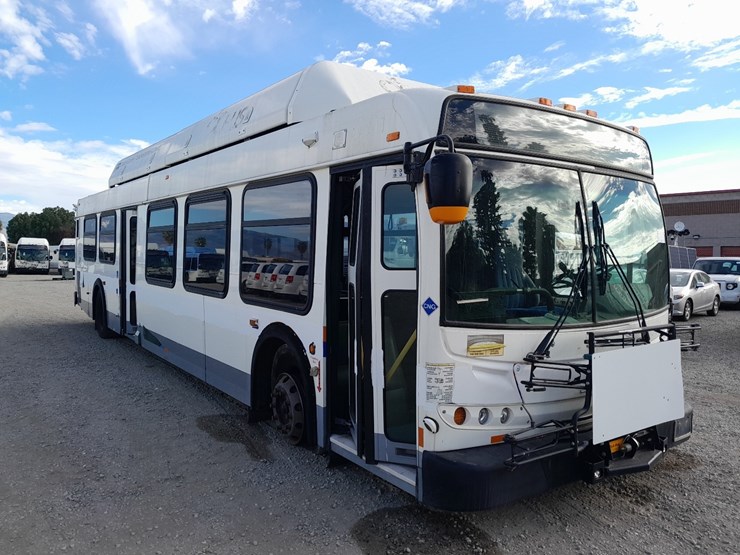lot#--2007-new-flyer-c40lfr-transit-bus-image-1