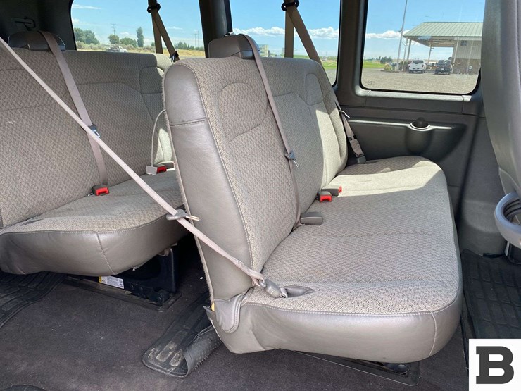 2019-gmc-3500-image-17