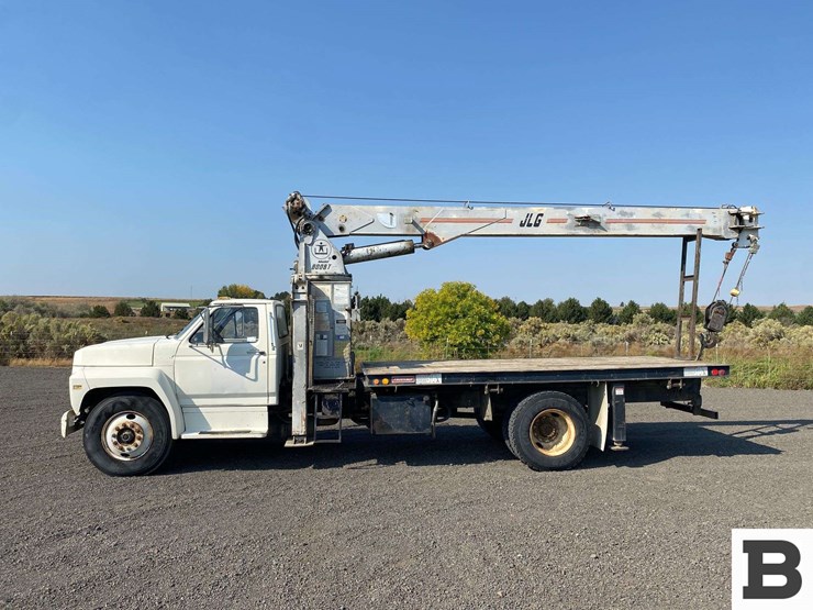 1985-ford-f800-image-2