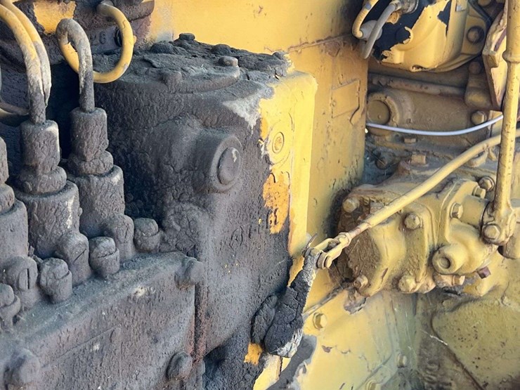 caterpillar-d6-image-43