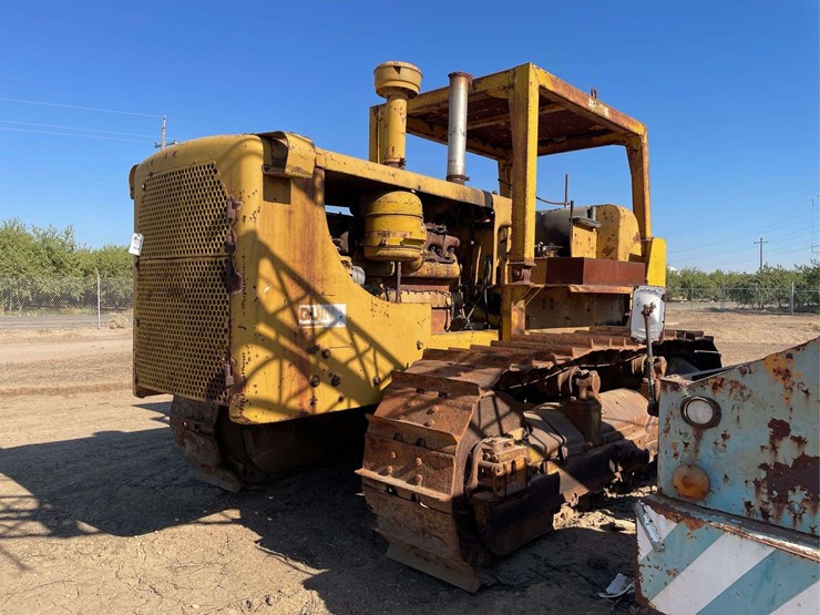 caterpillar-d8-image-1