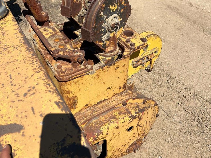caterpillar-d8-image-26