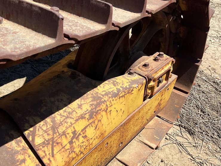 caterpillar-d6-image-110
