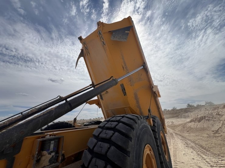 2020-volvo-a60h-image-46