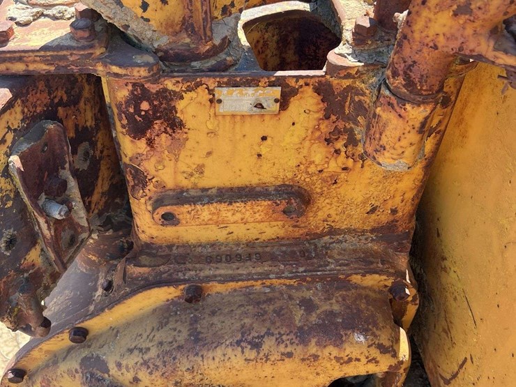 caterpillar-d8-image-33