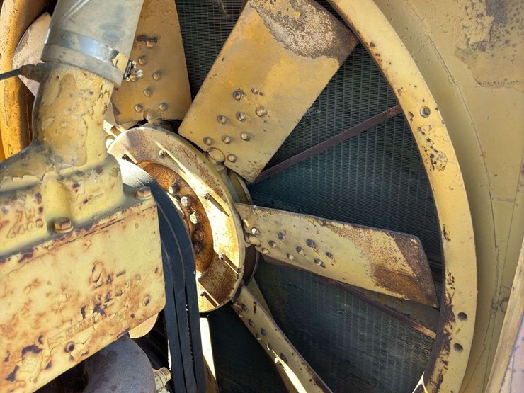 caterpillar-d9-image-16