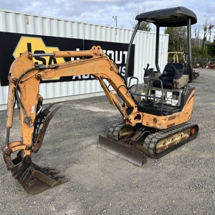 CASE CX17B