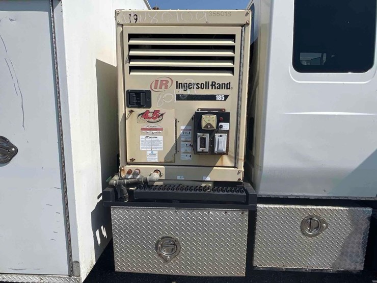 2004-international-durastar-4300-image-15