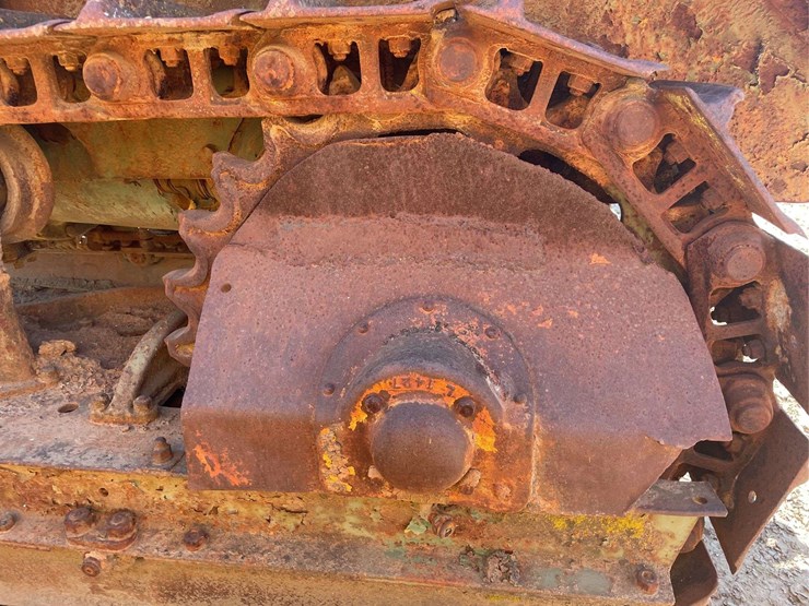 caterpillar-twenty-image-31