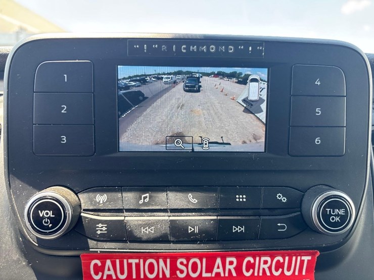 2021-ford-350-image-10