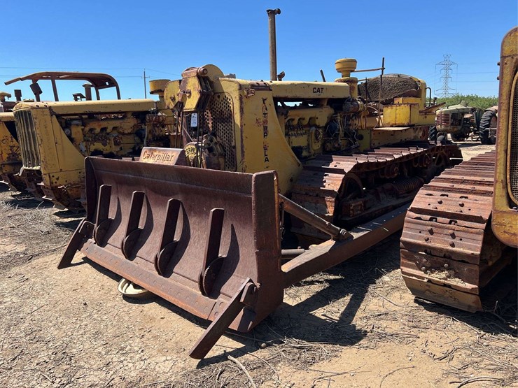 caterpillar-d6-image-1