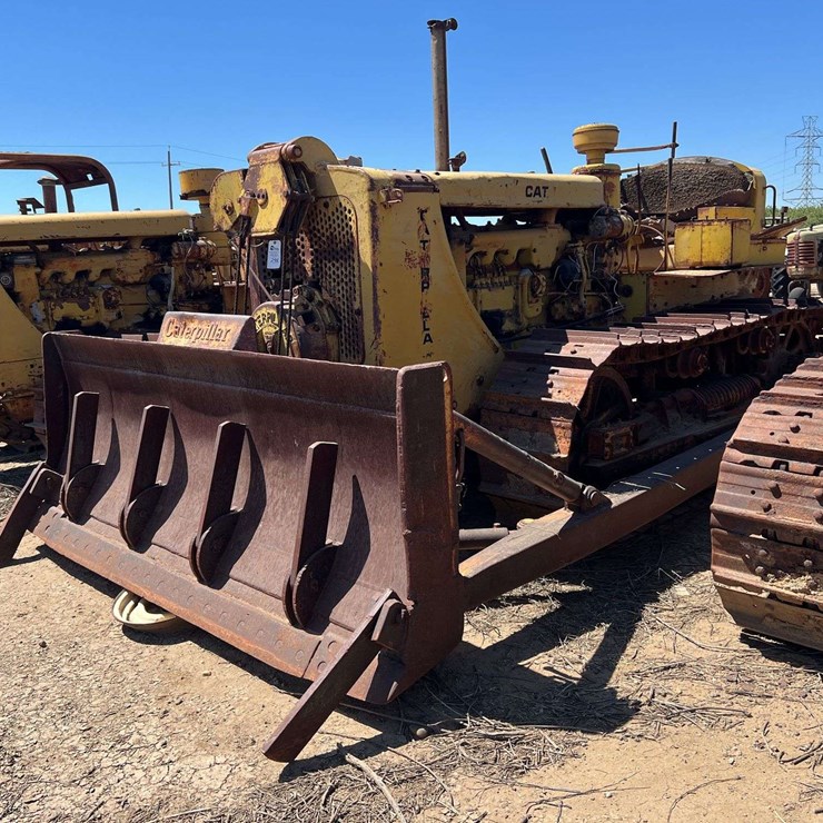 CATERPILLAR D6