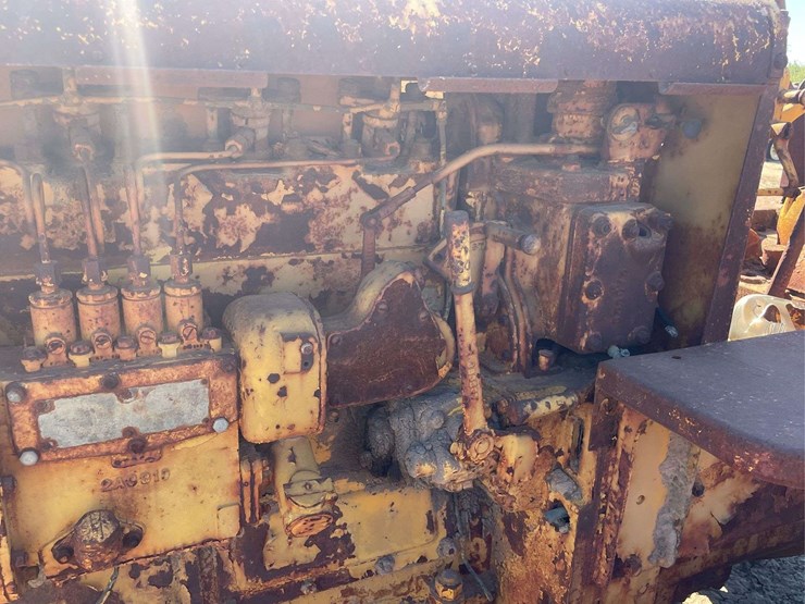 caterpillar-d4-image-38