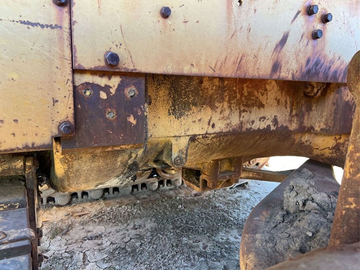 caterpillar-d4-image-86
