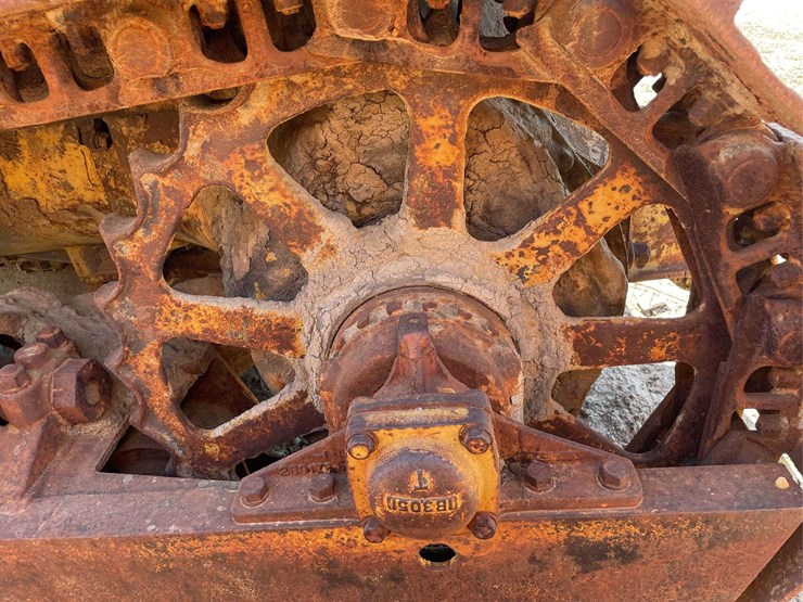 caterpillar-d4-image-30