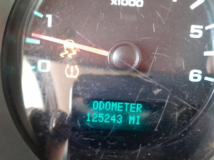 2012-chevrolet-silverado-2500hd-image-9