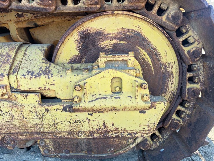 caterpillar-d9-image-34