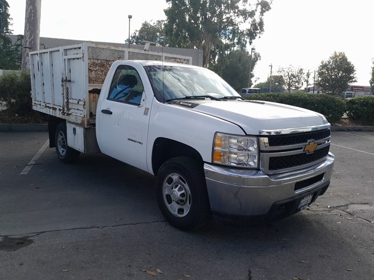 2012-chevrolet-silverado-2500hd-image-2