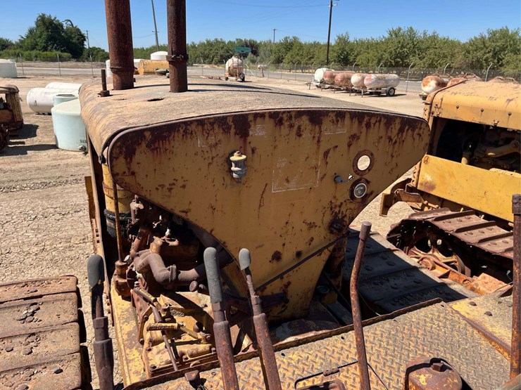 caterpillar-d8-image-16