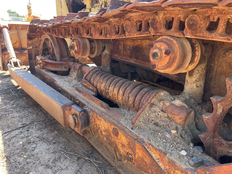 caterpillar-d6-image-77
