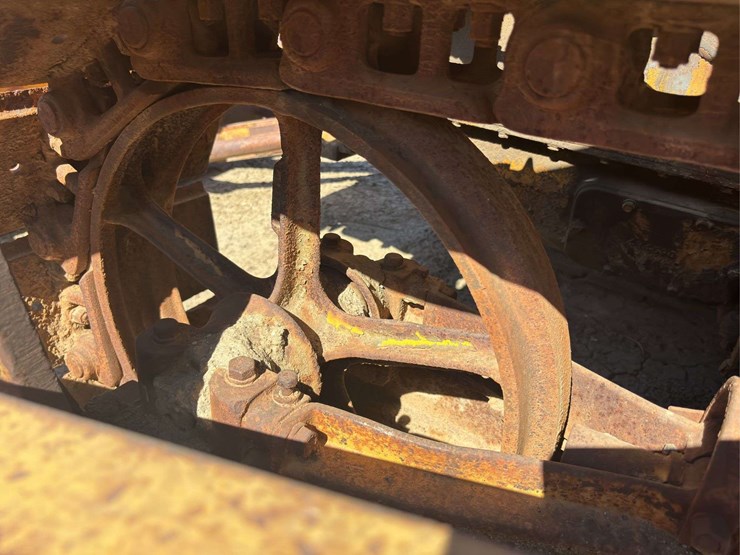 caterpillar-d2-image-44