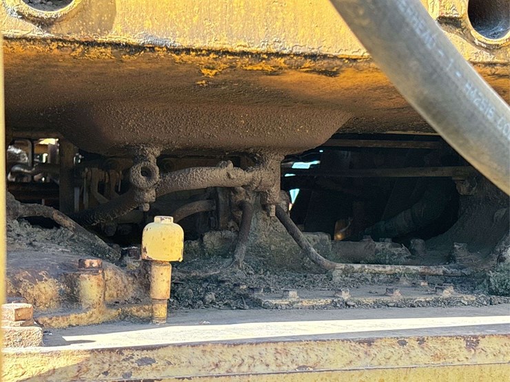 caterpillar-d9-image-56