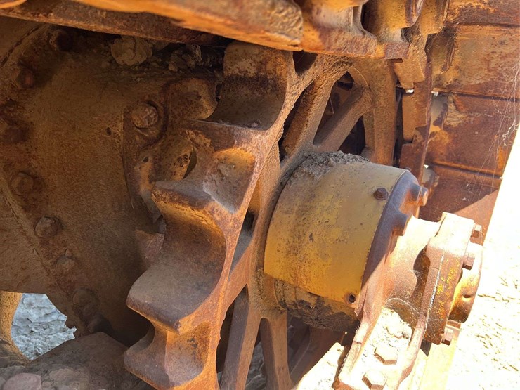 caterpillar-d8-image-77