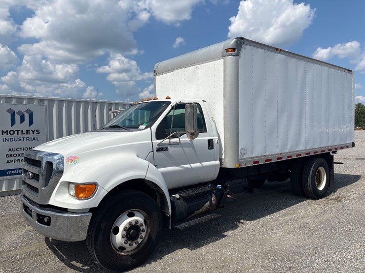 2015-ford-f750-image-1