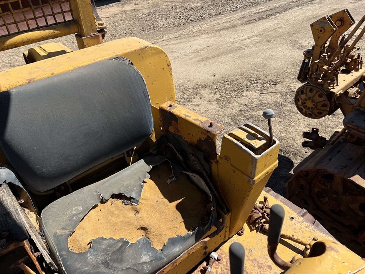 caterpillar-d9g-image-23