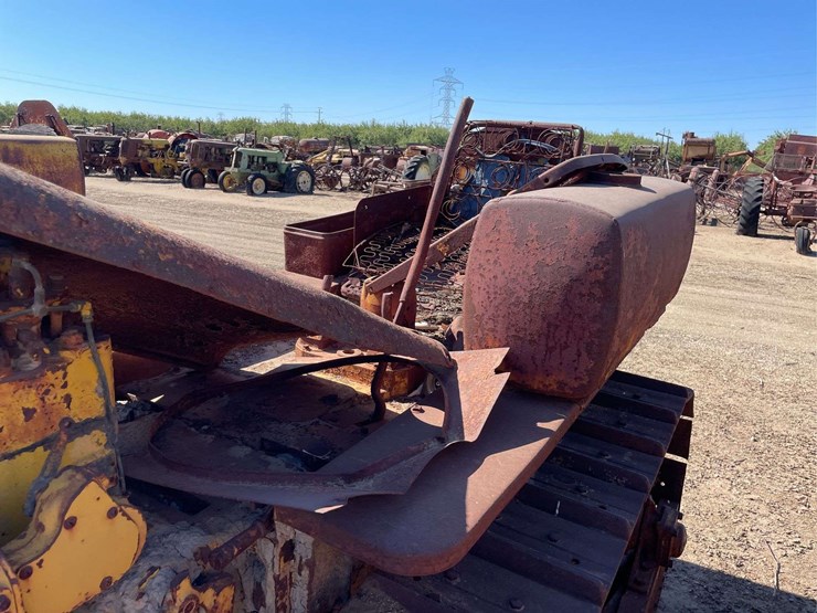 caterpillar-d4-image-38