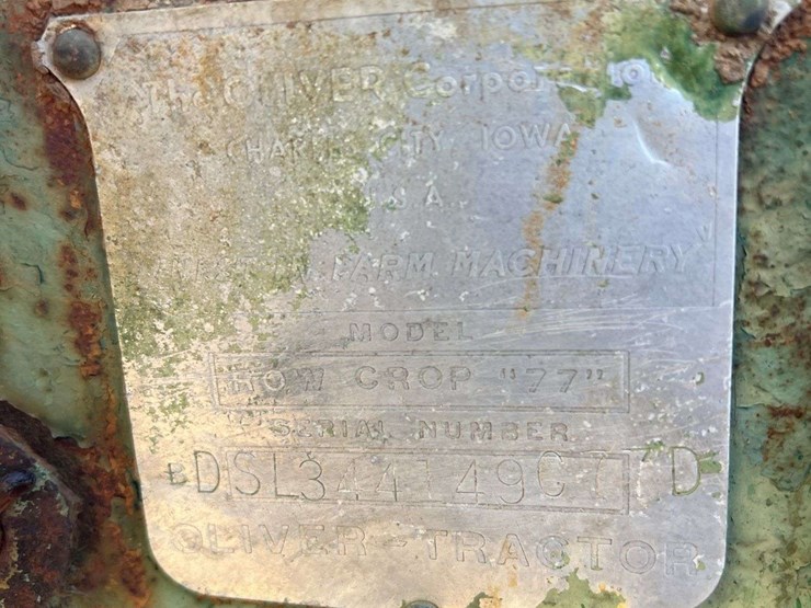 (2)-oliver-parts-tractors-image-33