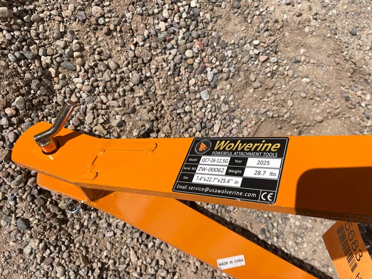 caterpillar-10-image-2