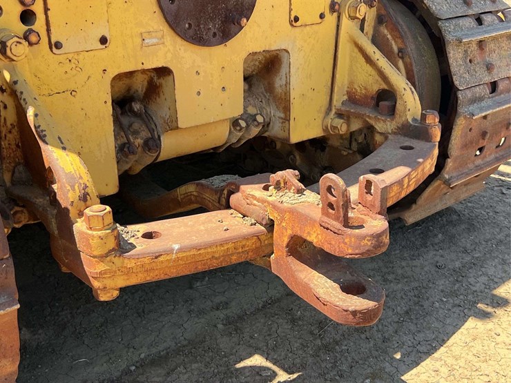 caterpillar-d8-image-16