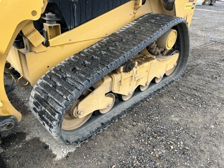 2021-caterpillar-259d3-image-13