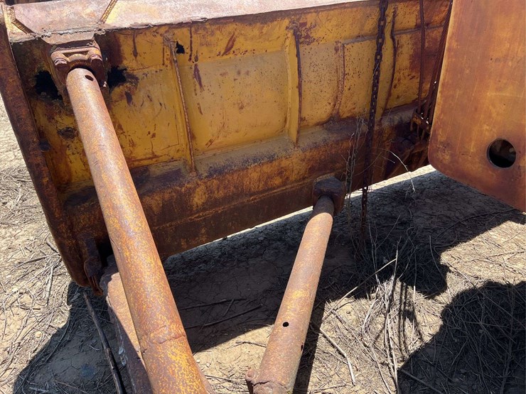 caterpillar-d8-image-85