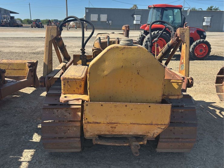caterpillar-d2-image-6