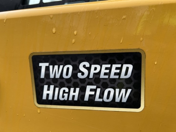 2021-caterpillar-259d3-image-15