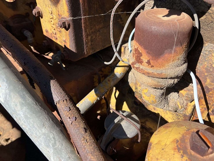 caterpillar-d4-image-50
