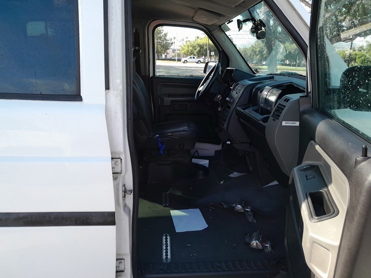 lot#---2012-vpg-mv-1-handicap-van-image-5