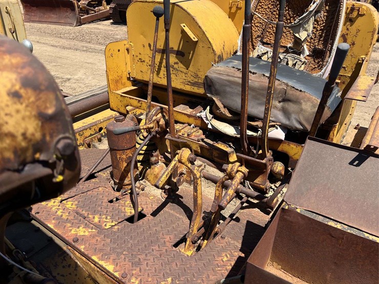 caterpillar-d8-image-19