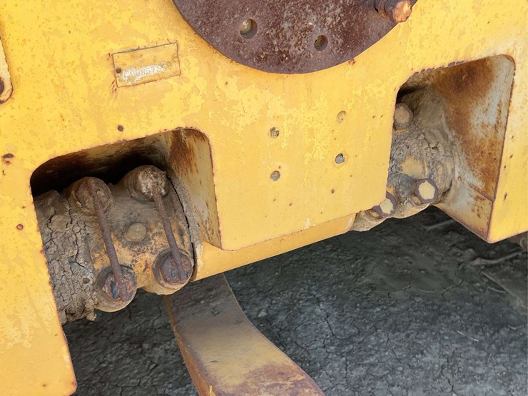 caterpillar-d8-image-15