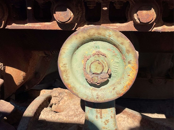 caterpillar-twenty-image-21